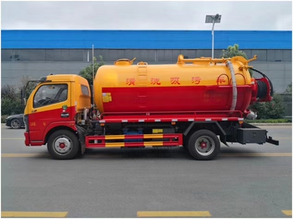 東風(fēng)大多利卡8方 清洗吸污車(chē)