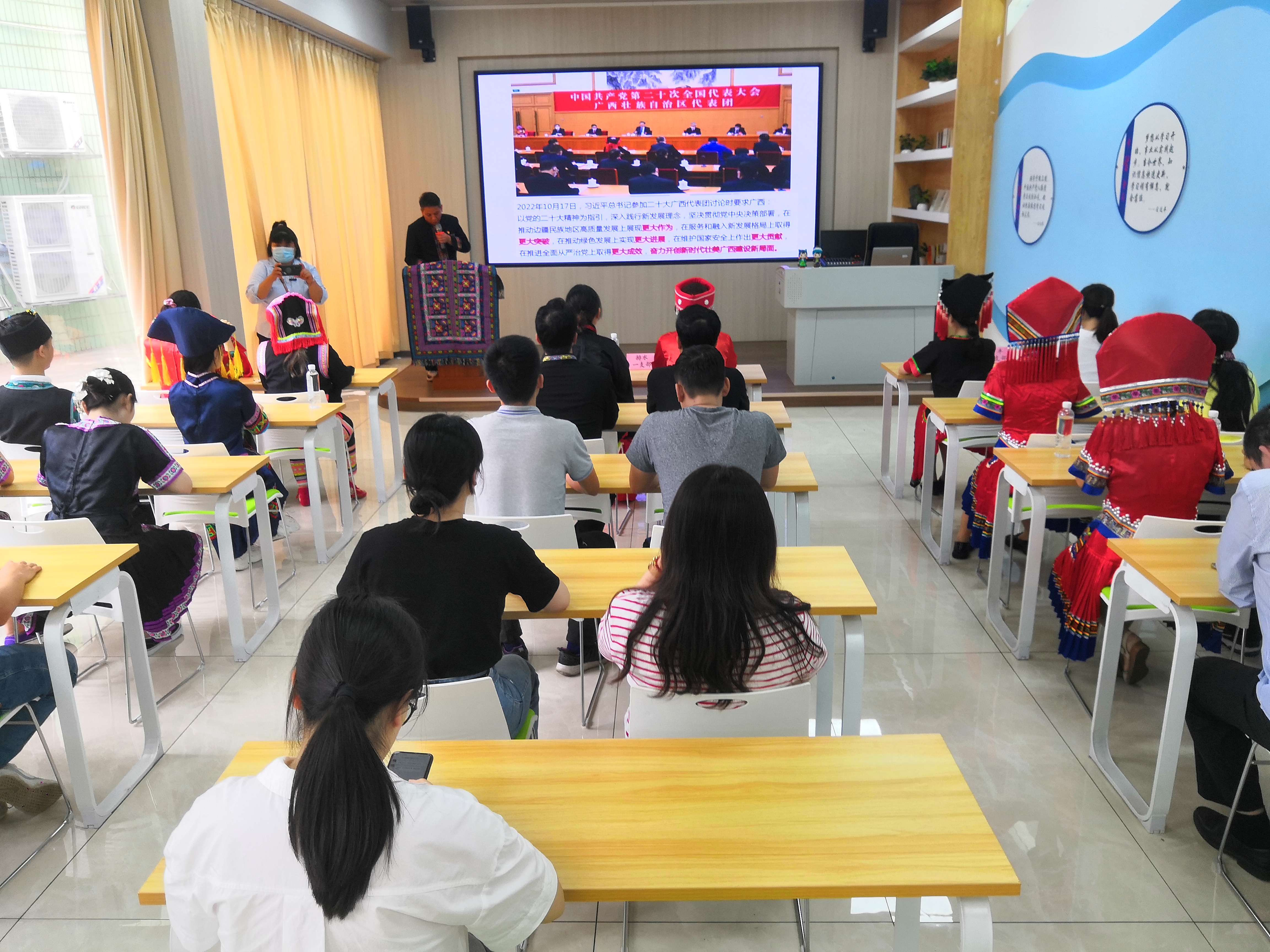 滾鐵環(huán)、拋繡球、同唱民族團(tuán)結(jié)歌……市排水公司第一黨支部同慶“三月三”主題黨日活動(dòng)精彩紛呈